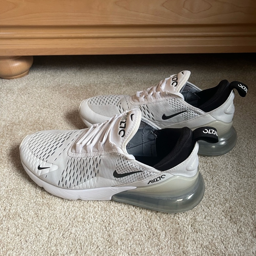Nike Air Max 270’s (Men’s size 9) White
